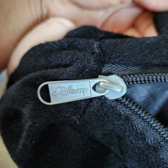 Disney Minnie Mouse  Face Plush Small Handbag for a Toddler - Picture 5 of 5